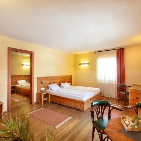 Alpenhof Hotel Seefeld in Tirol Exterior photo